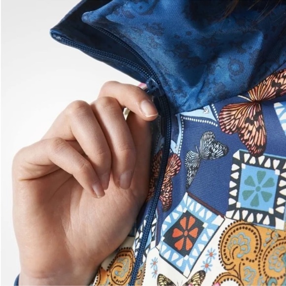 ADIDAS Originals x Farm Rio Butterfly Mosaic Track Zip Jacket women size Large - Picture 6 of 12